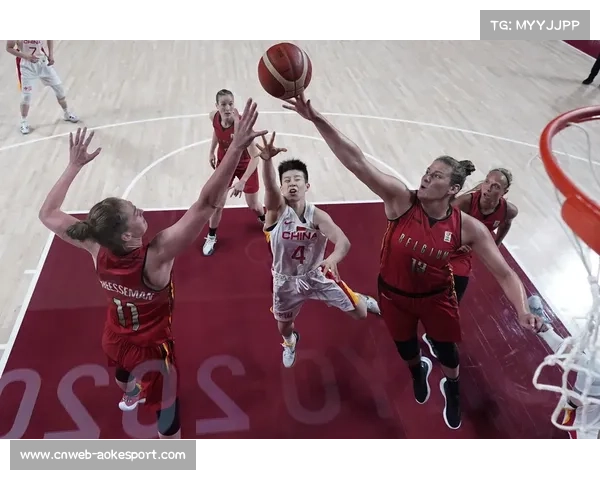 中国女篮95-39大胜国际联队，张子宇21分统治内线